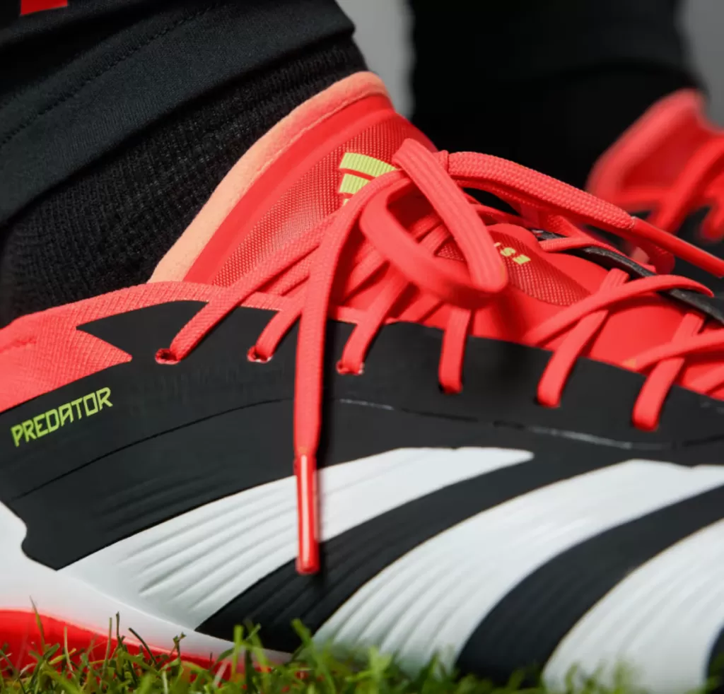 Бутсы профессиональные Adidas Predator Elite L FG